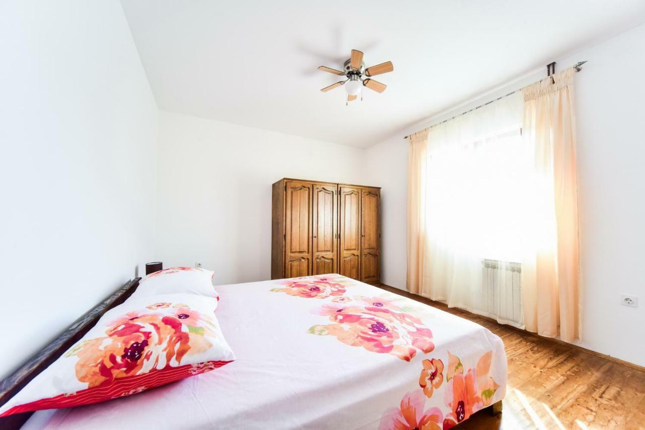 House & Apartment Palaca Donji Zemunik Esterno foto