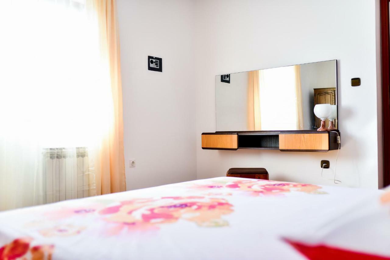 House & Apartment Palaca Donji Zemunik Esterno foto
