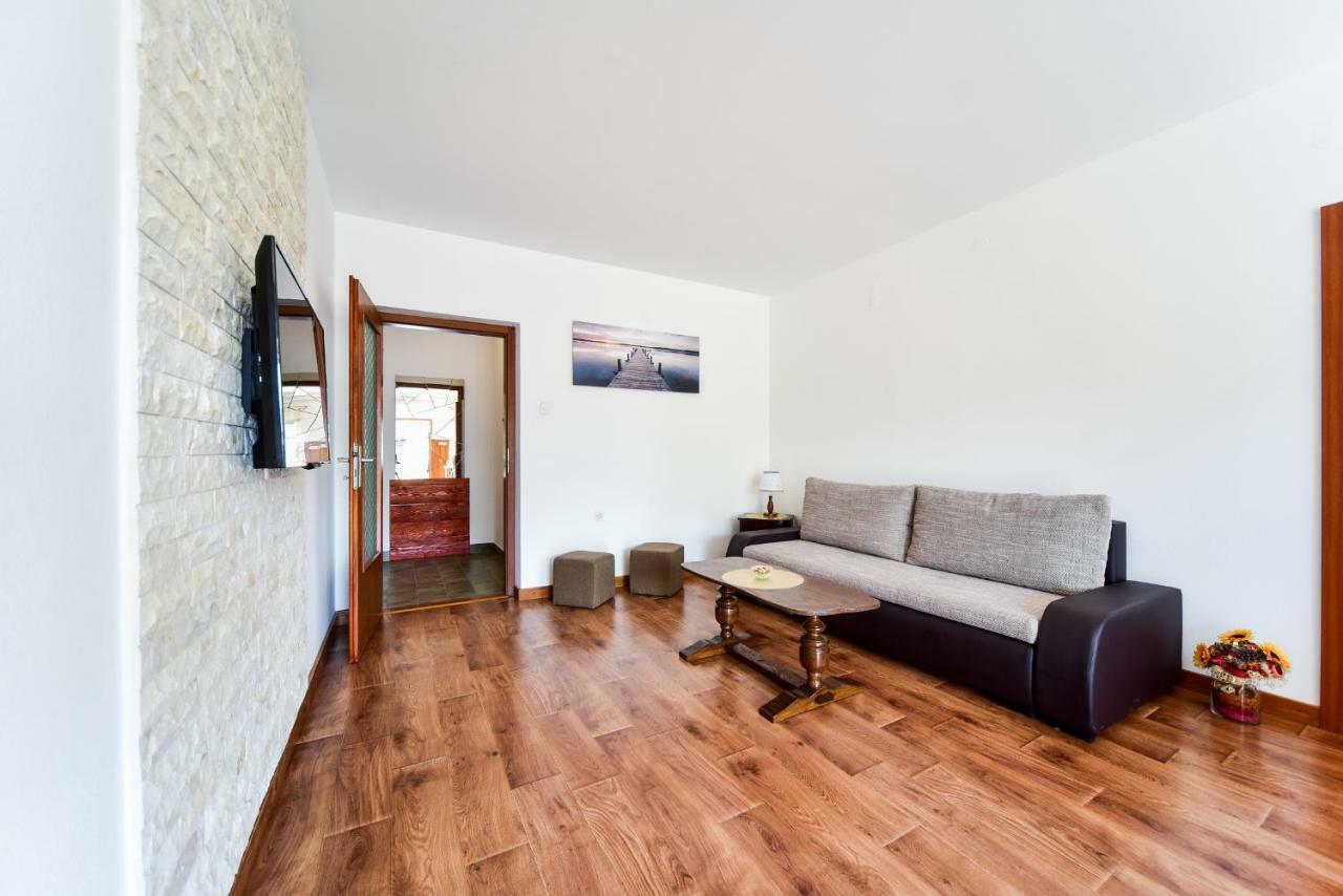 House & Apartment Palaca Donji Zemunik Esterno foto